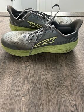 Altra Experience flow Men’s Size: 9.5